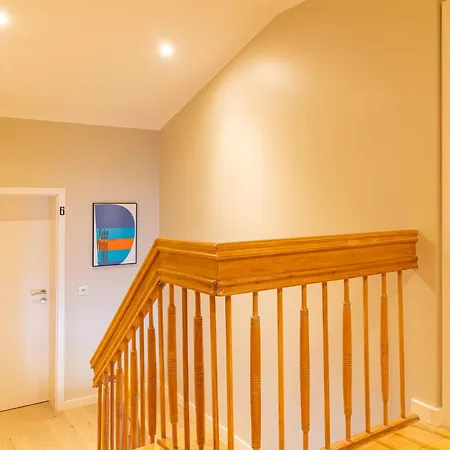 Adas Hues - 6 Apartment